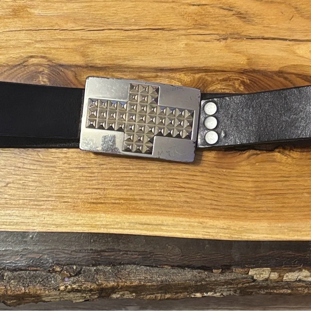 Buffalo David Bitton Black Belt with antique raised pyramid Silver cross Buckle.